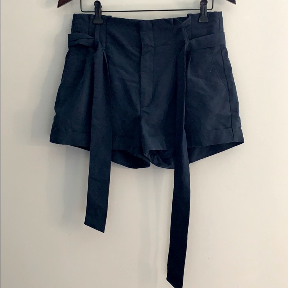 High-waisted navy tie up shorts
